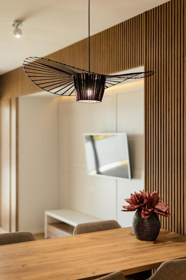 Nest Inn Stiletto Apartment Cluj Napoca Bagian luar foto