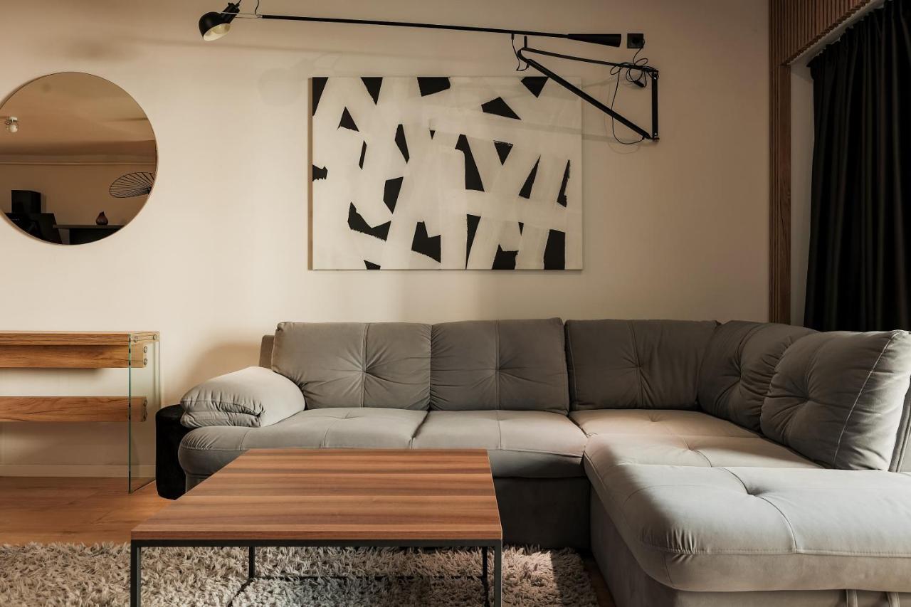 Nest Inn Stiletto Apartment Cluj Napoca Bagian luar foto