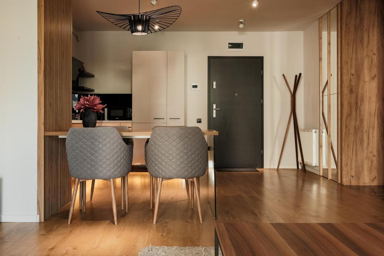 Nest Inn Stiletto Apartment Cluj Napoca Bagian luar foto