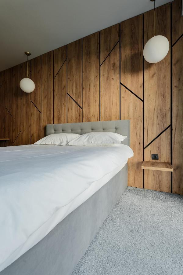 Nest Inn Stiletto Apartment Cluj Napoca Bagian luar foto