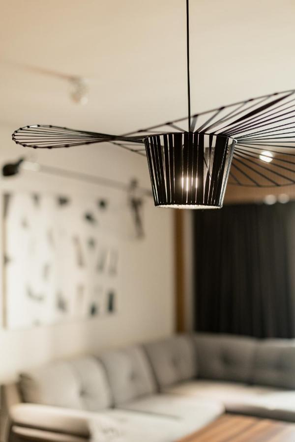 Nest Inn Stiletto Apartment Cluj Napoca Bagian luar foto