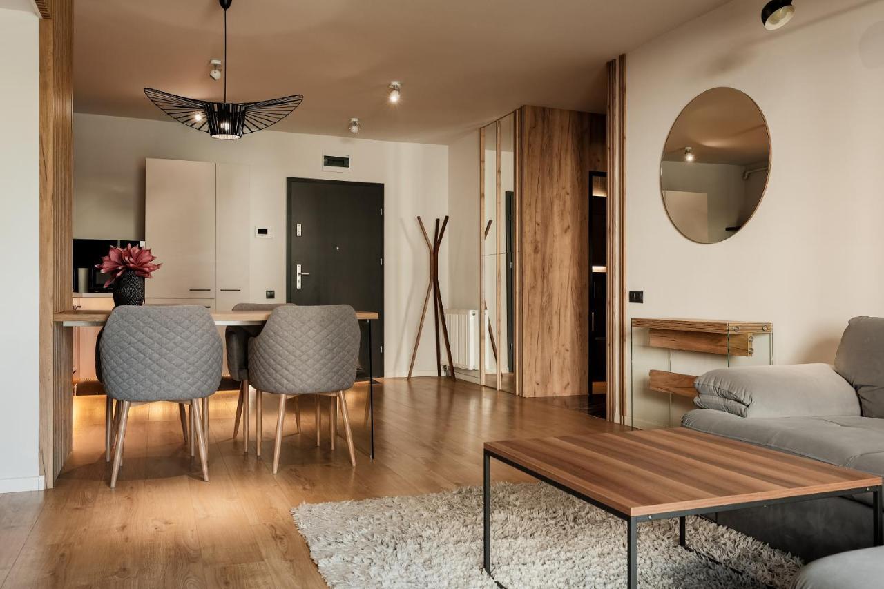 Nest Inn Stiletto Apartment Cluj Napoca Bagian luar foto
