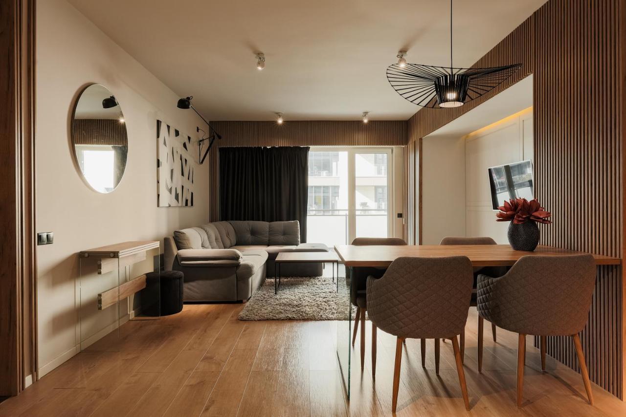 Nest Inn Stiletto Apartment Cluj Napoca Bagian luar foto