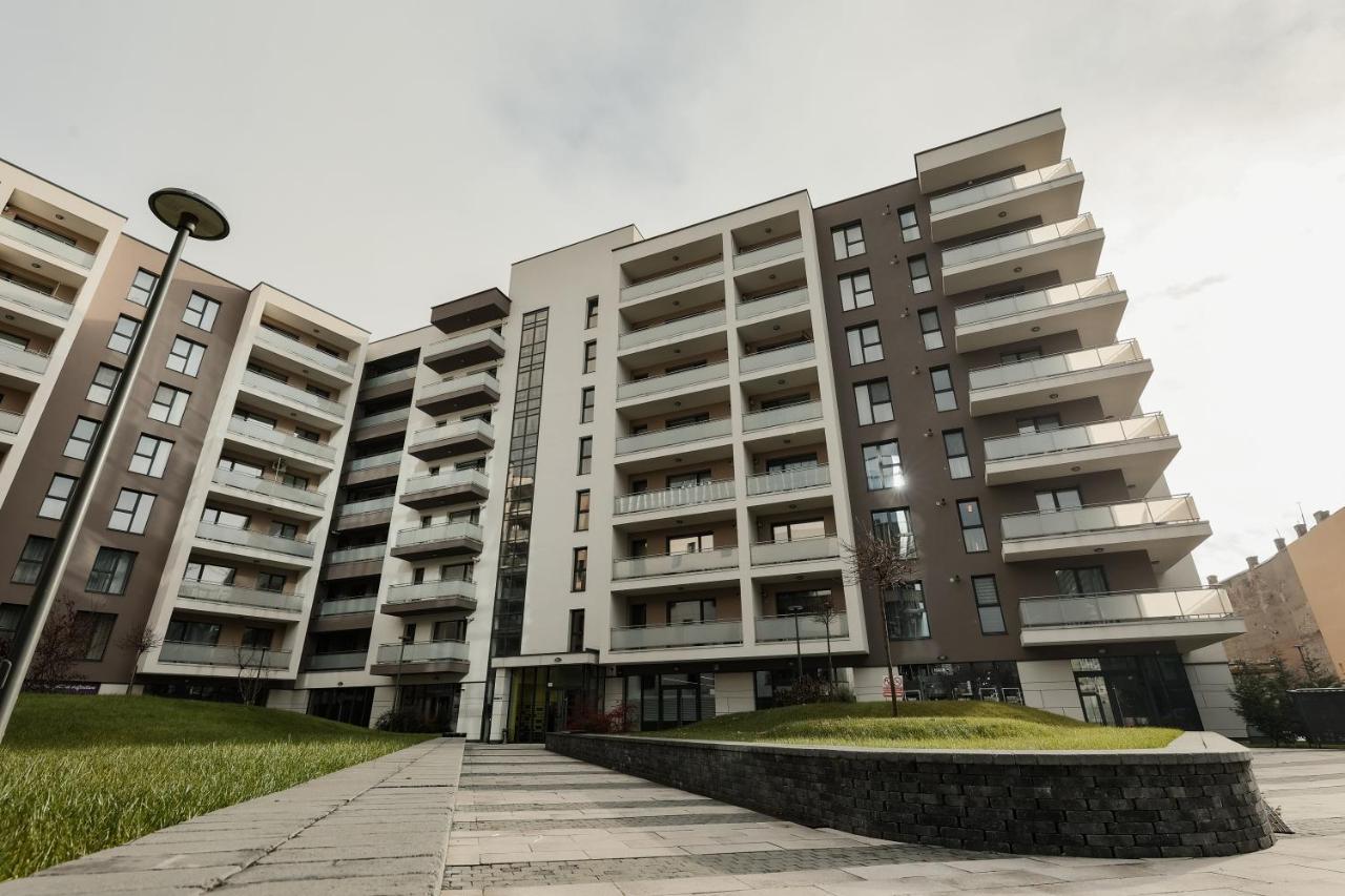 Nest Inn Stiletto Apartment Cluj Napoca Bagian luar foto